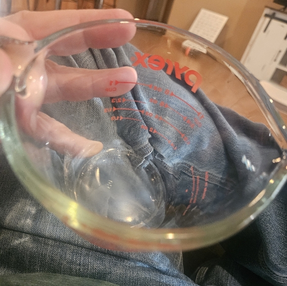 Pyrex Clear Glass Cup with Red Markings - Picture 2 of 6